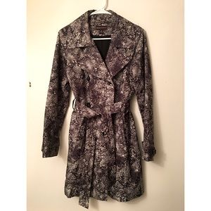 Dana Buchman Rain Trench Coat, Size Women’s M